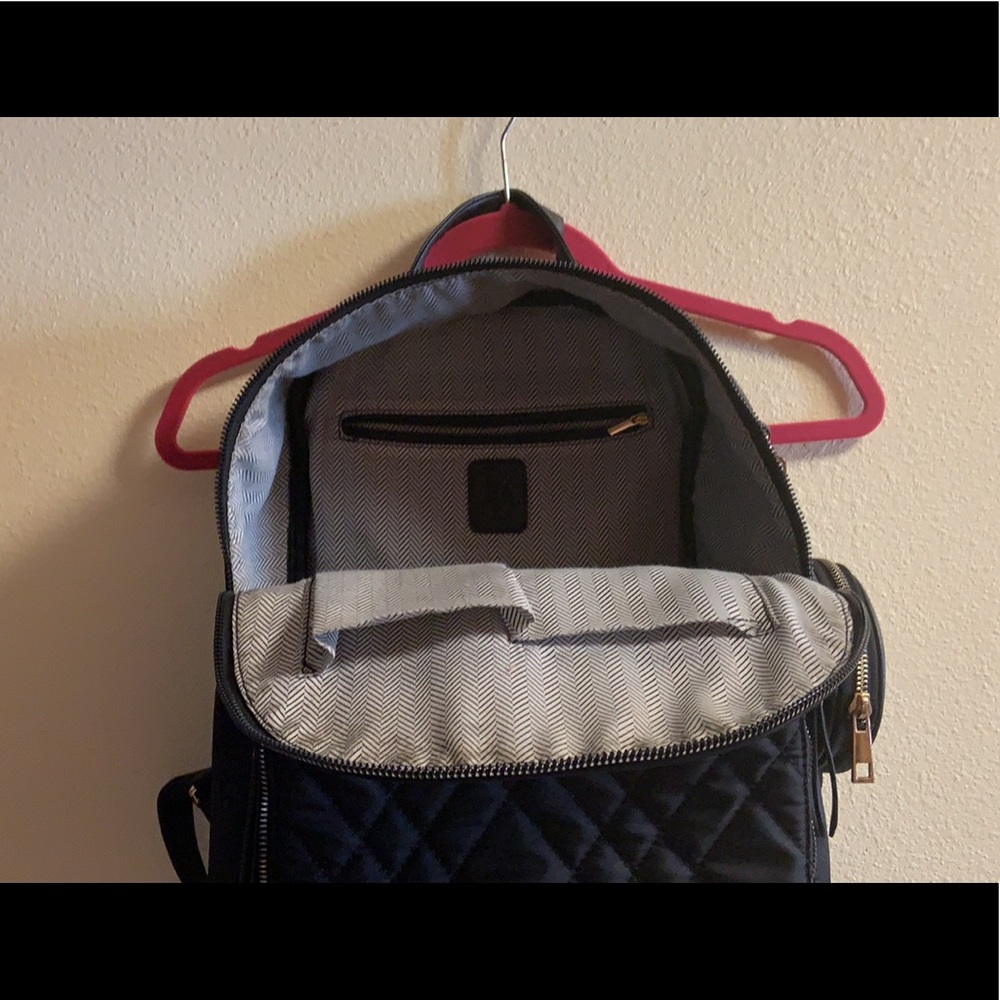 Backpack - Picture 5 of 6